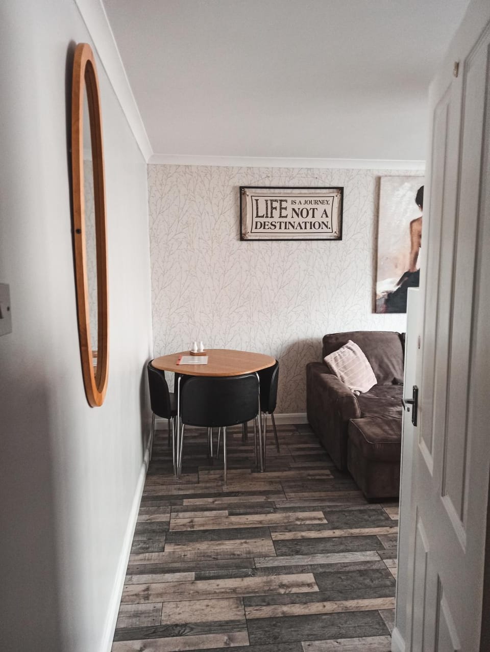 Esplanade Court Apartment with communal seasonal heated pool Apartment in Paignton