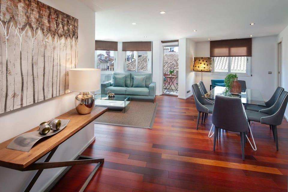 Living room, Dining area