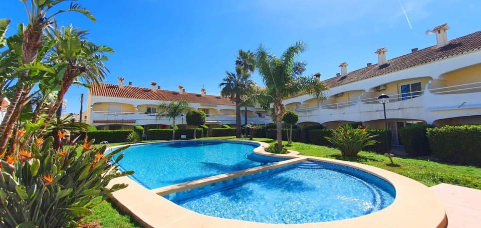 Garden, Swimming pool