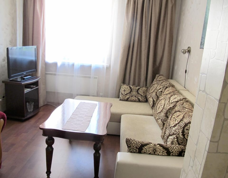 Living room, Photo of the whole room