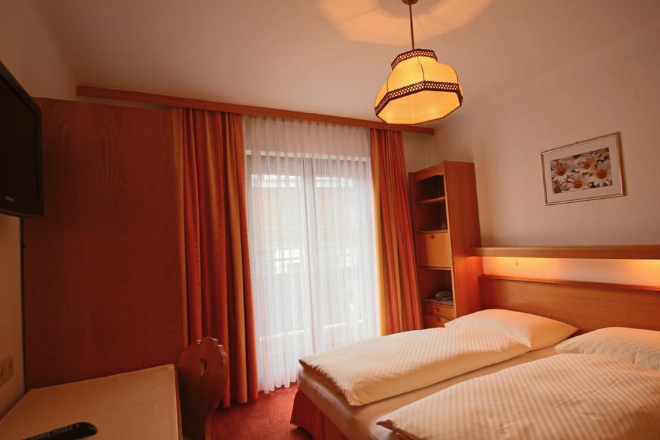 Pension Riedlsperger Bed and Breakfast in Salzburgerland