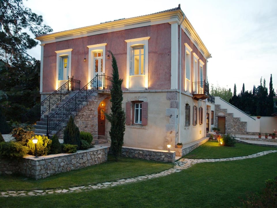 Property building, Garden, Garden view, Landmark view