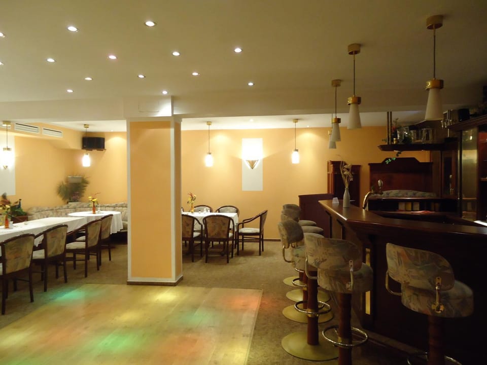 Lounge or bar, Banquet/Function facilities