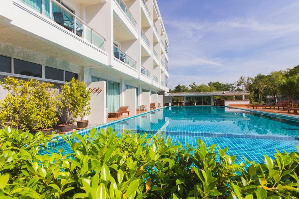 Property building, Swimming pool