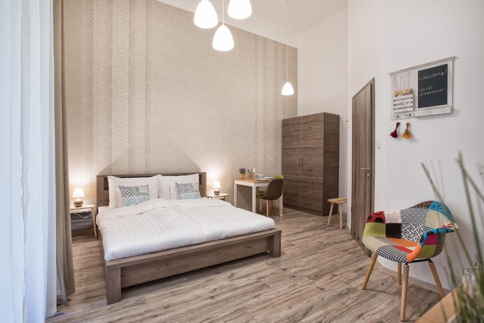 Bed, Photo of the whole room