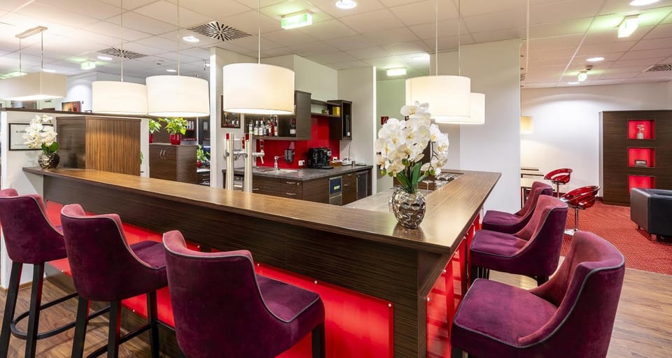 Lounge or bar
