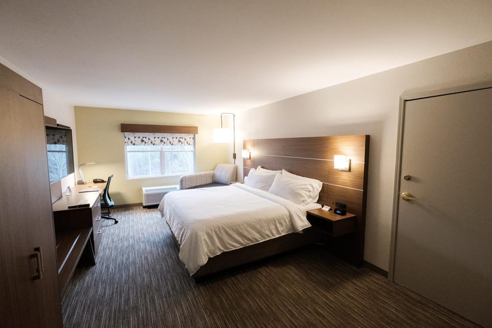 Bed, Photo of the whole room