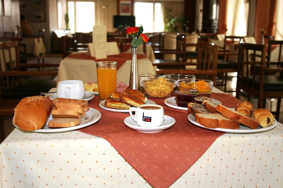 Food and drinks, Food, Breakfast