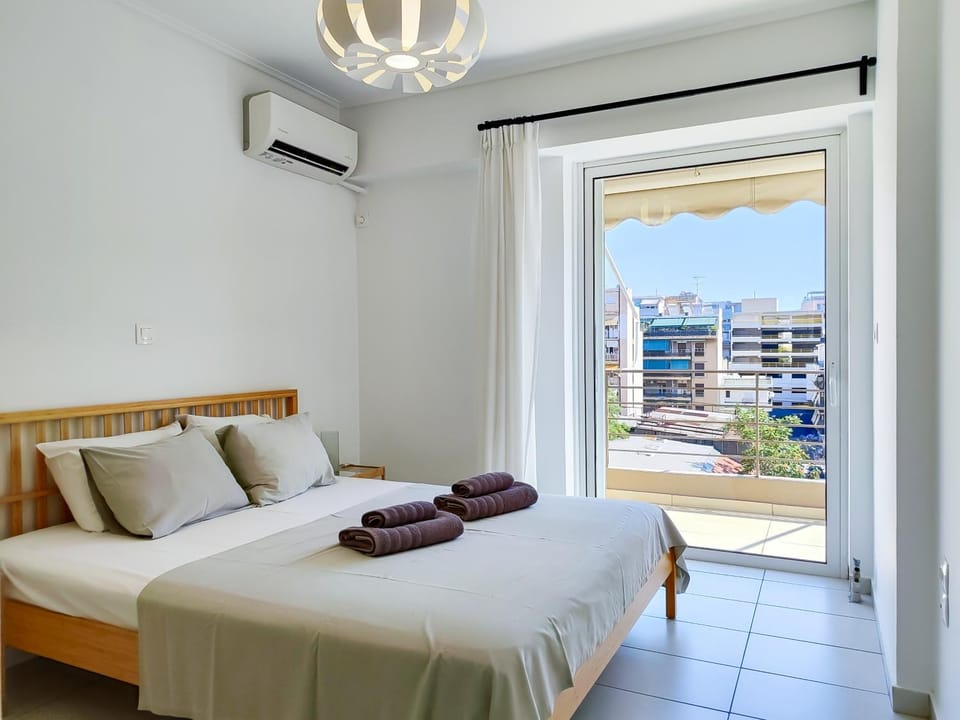 Bedroom, air conditioner