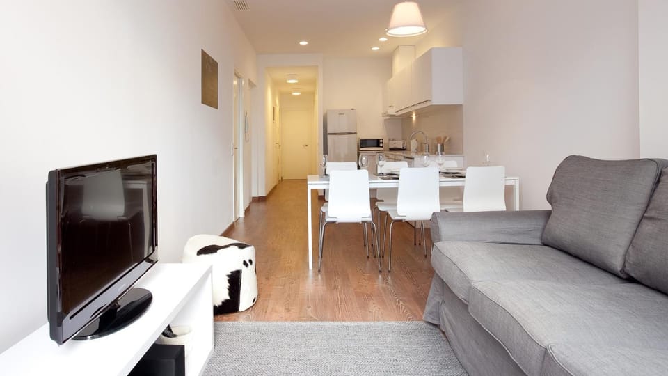TV and multimedia, Living room, Dining area