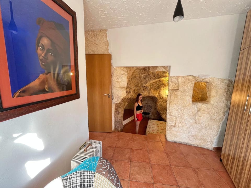 Seating area, Bedroom