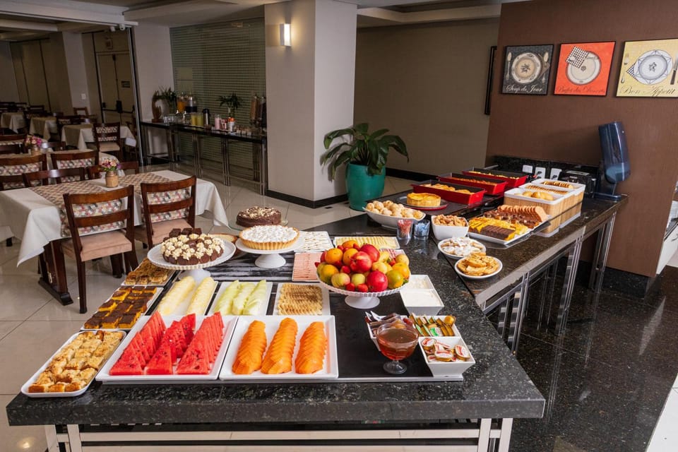 Breakfast, Continental breakfast, Buffet breakfast