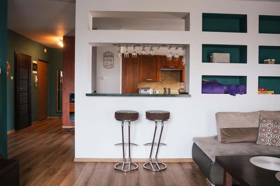 Communal lounge/ TV room, Game Room, Kitchen or kitchenette, Living room, Seating area, Communal kitchen