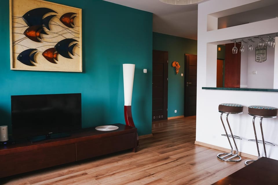 Communal lounge/ TV room, TV and multimedia, Living room