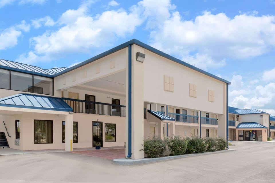 Property building, On site