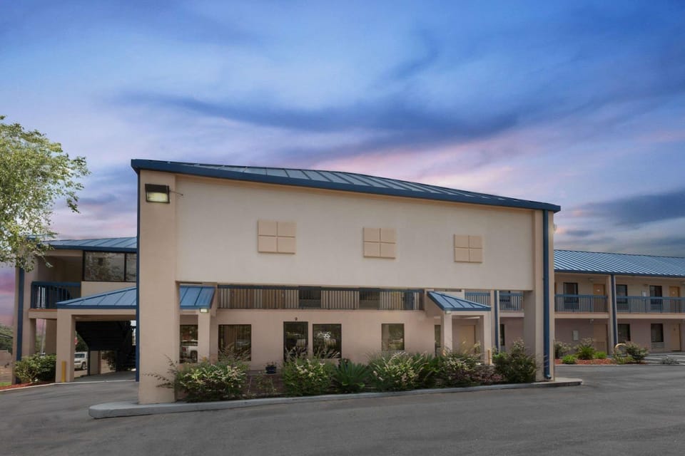 Property building, On site