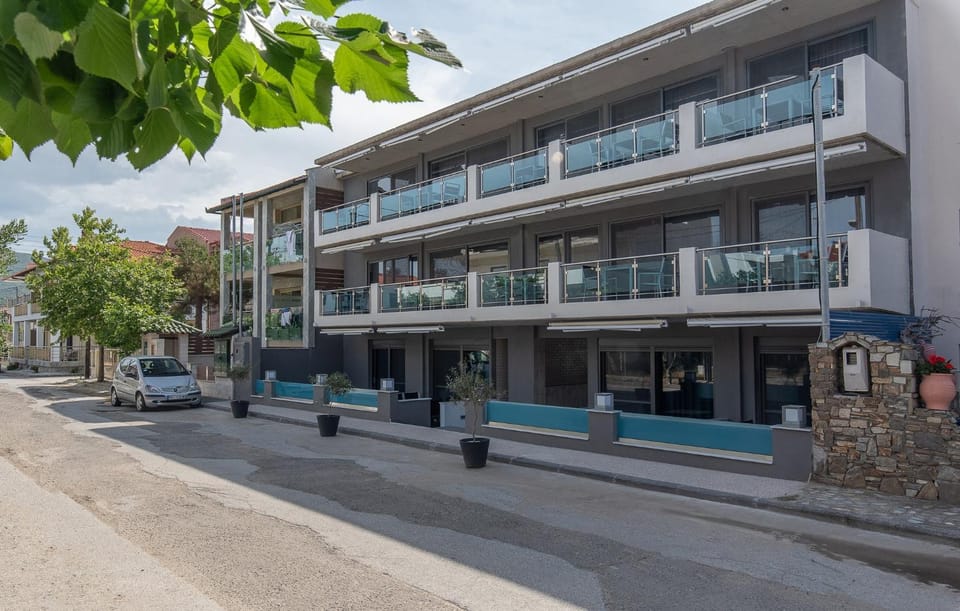 Facade/entrance, Street view