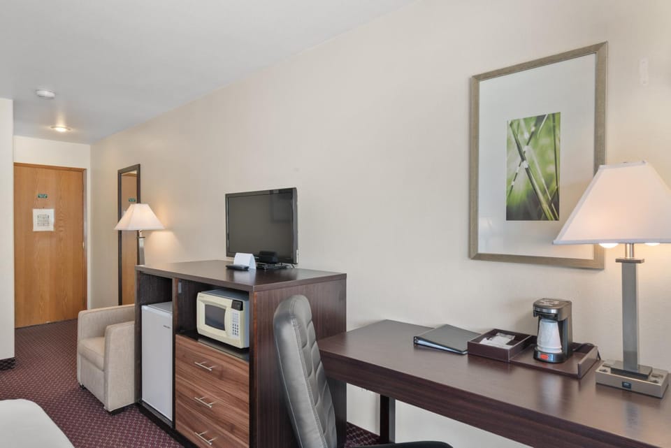 TV and multimedia, hair dresser, minibar