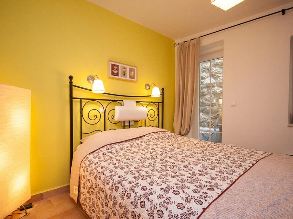 Patio, Bed, Balcony/Terrace, Photo of the whole room, Decorative detail, Seating area, Bedroom