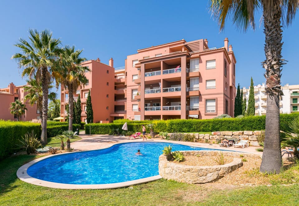 Facade/entrance, Swimming pool, Swimming pool