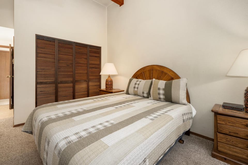 Bed, Bedroom, furniture, wardrobe