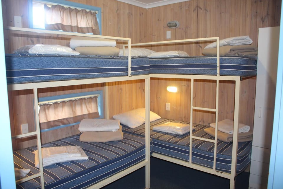 Day, Bedroom, On site, bunk bed