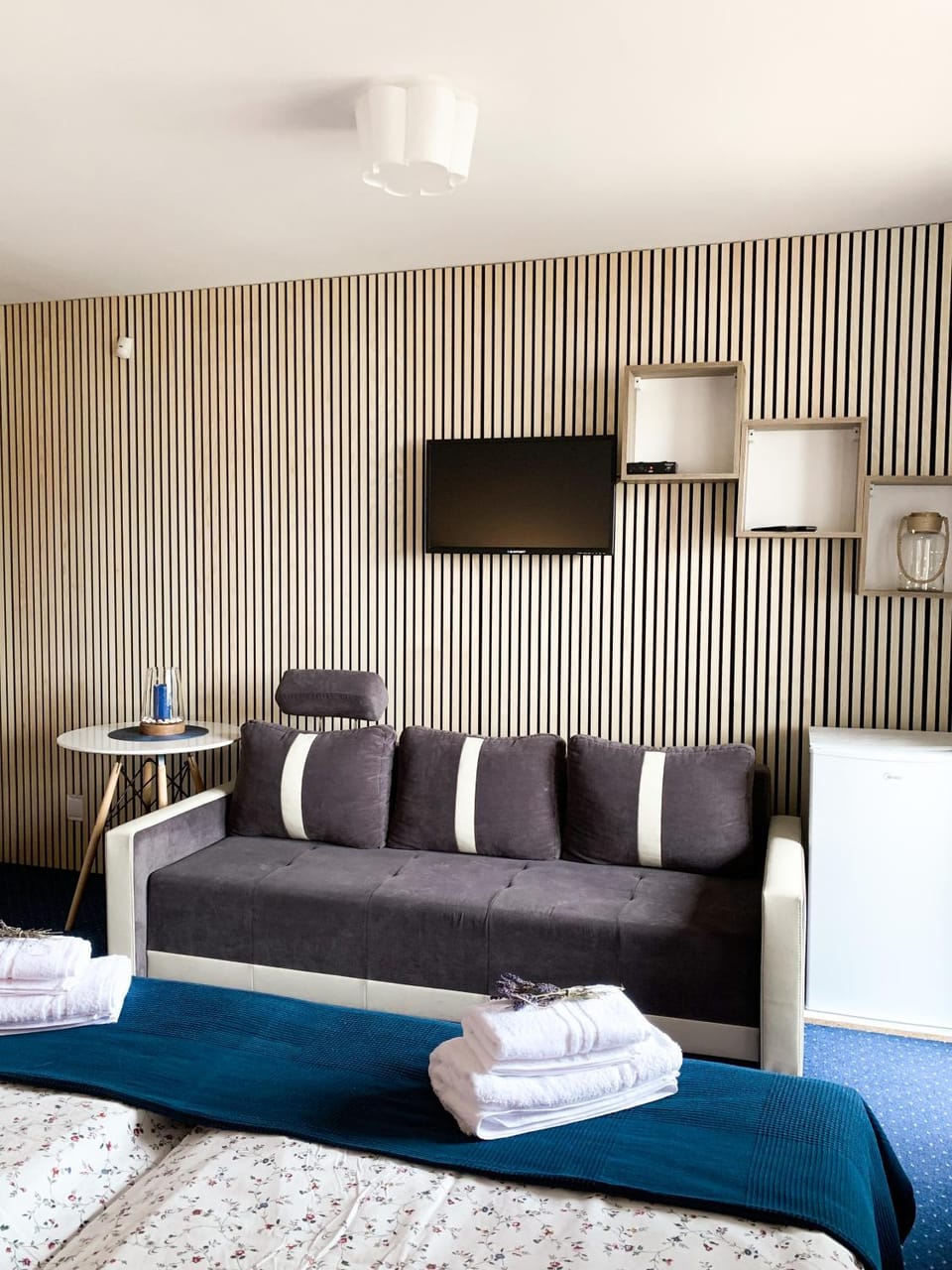 TV and multimedia, Photo of the whole room, Bedroom, towels