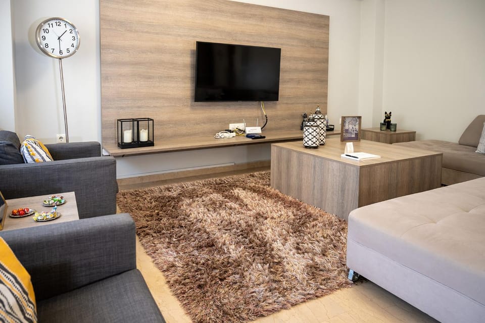 Grey Suite Filoxenia Apartment in Thessaloniki