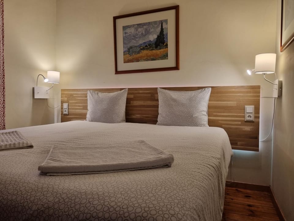 Margarida Guest House - Rooms Lisbon South by Rosado Bed and Breakfast in Setubal District