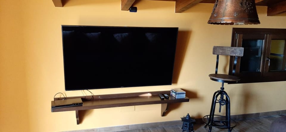 Communal lounge/ TV room, TV and multimedia, Evening entertainment