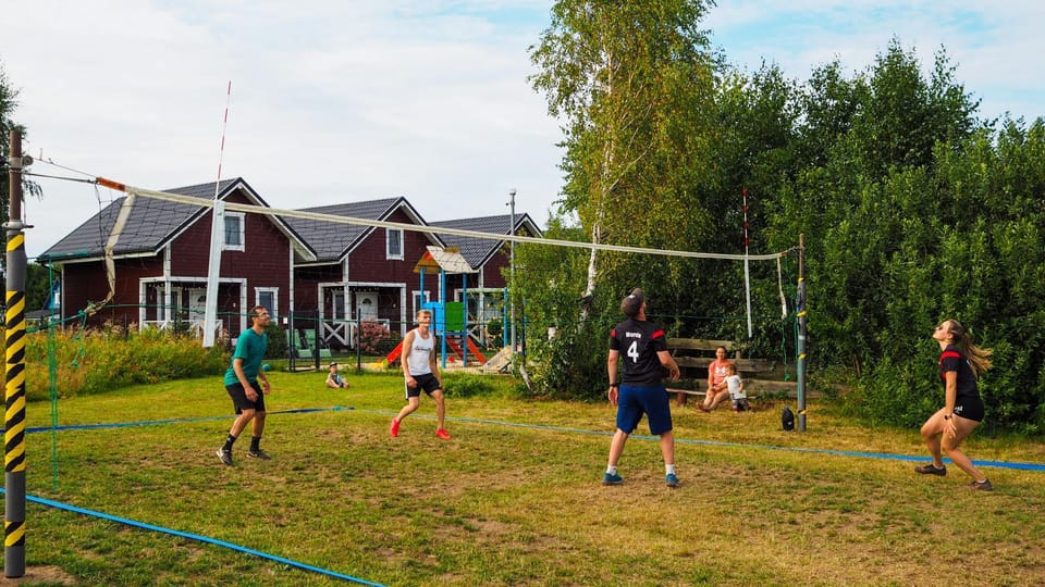 Communal lounge/ TV room, People, Natural landscape, Garden, Area and facilities, Sports, Entertainment, children, group of guests