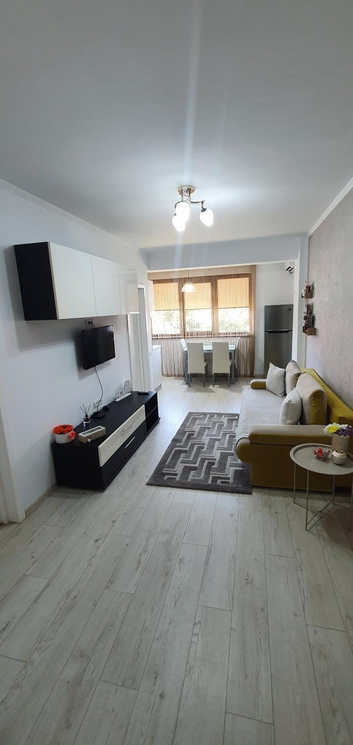 Living room, Photo of the whole room