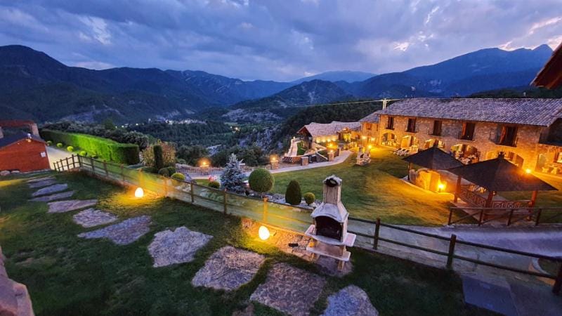 Casas Ordesa y Casa Altemir Country House in Aragon