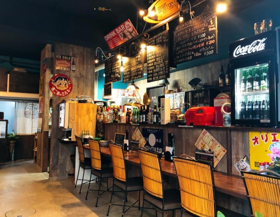 Lounge or bar, Lounge or bar