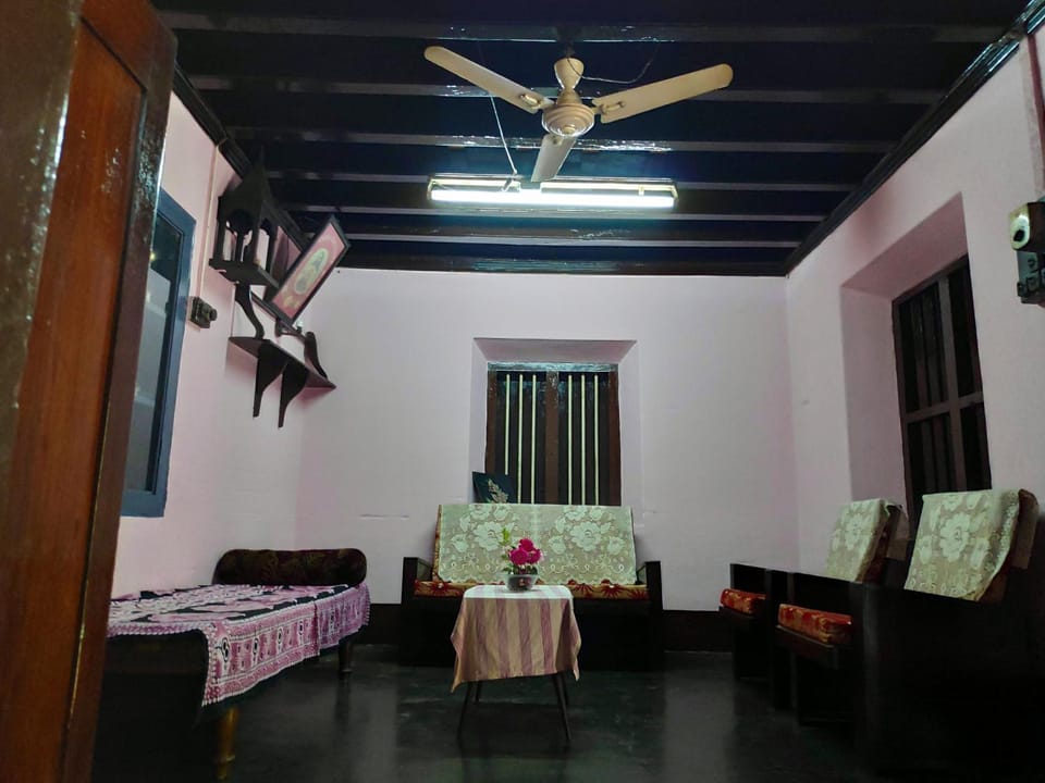 Meadows House in Kerala