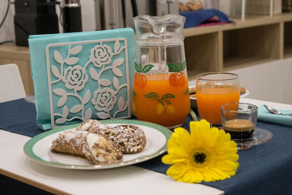 Food, Non alcoholic drinks