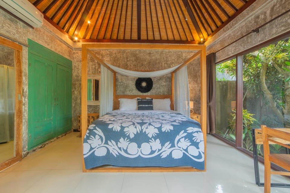 Patio, Photo of the whole room, Bedroom