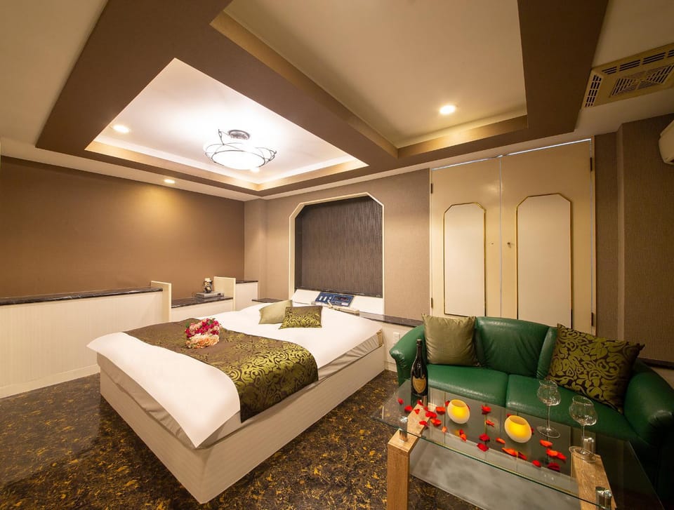 Hotel Gee (Adult Only) Love hotel in Osaka Prefecture