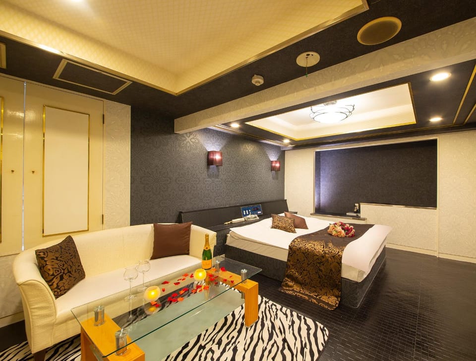 Hotel Gee (Adult Only) Love hotel in Osaka Prefecture