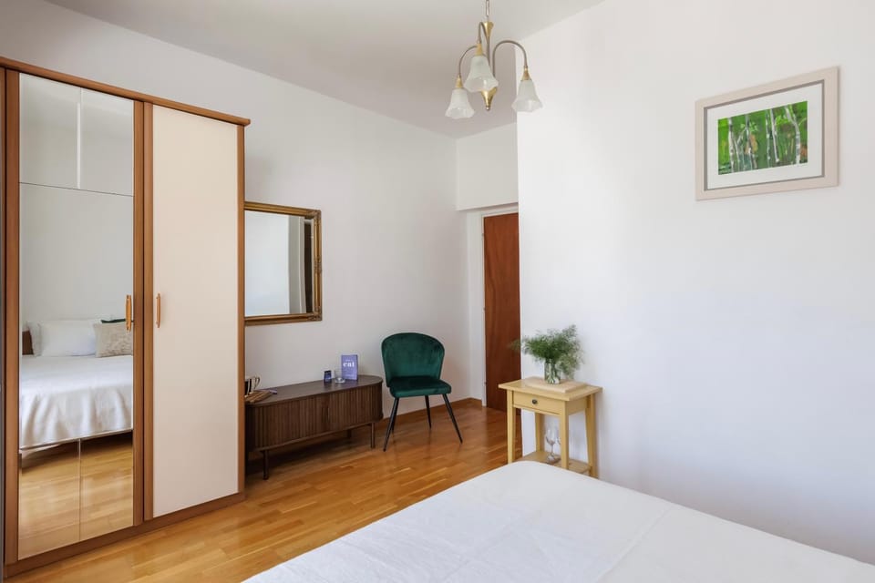 Bedroom, wardrobe