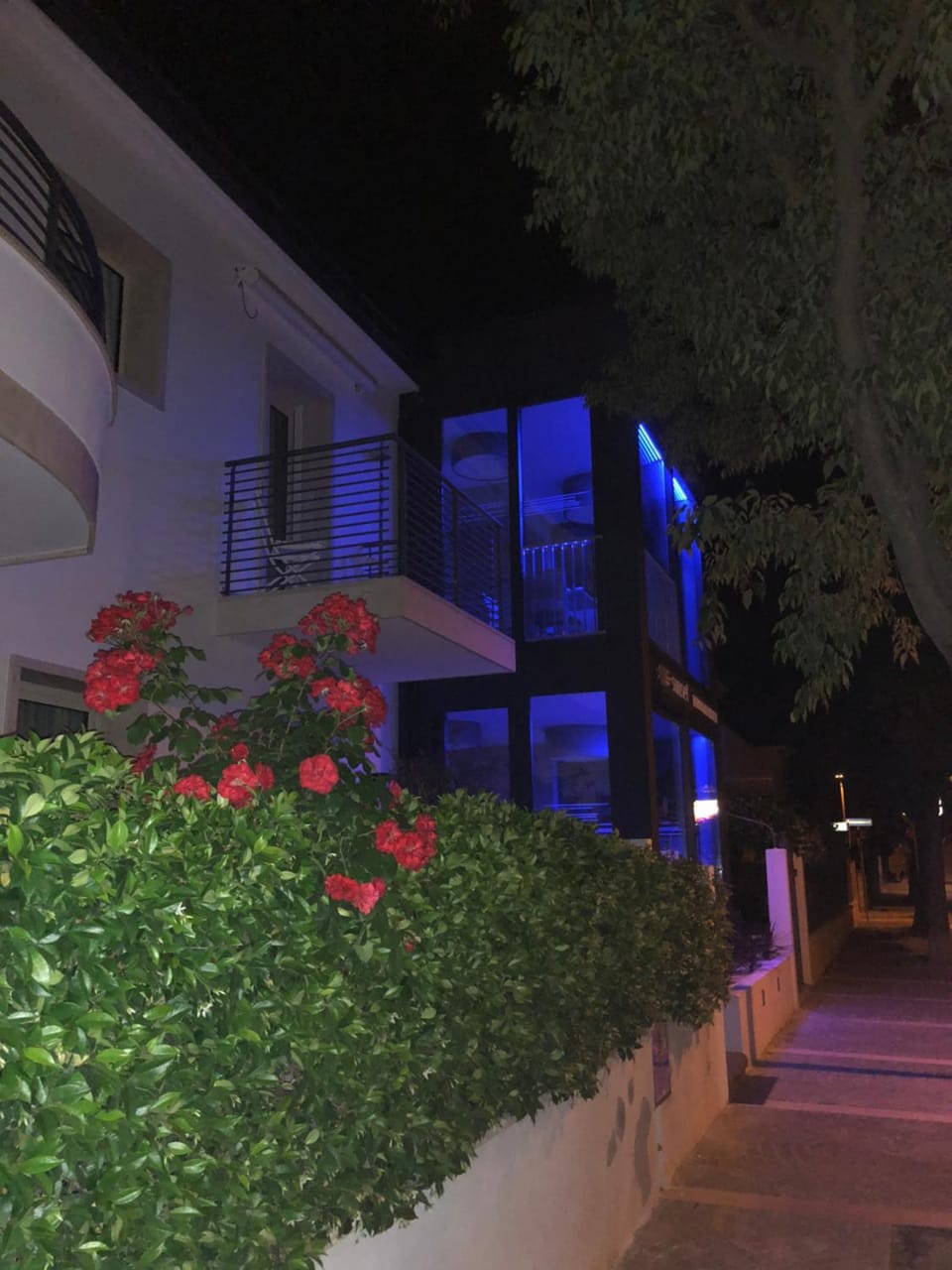 Facade/entrance, Sea view