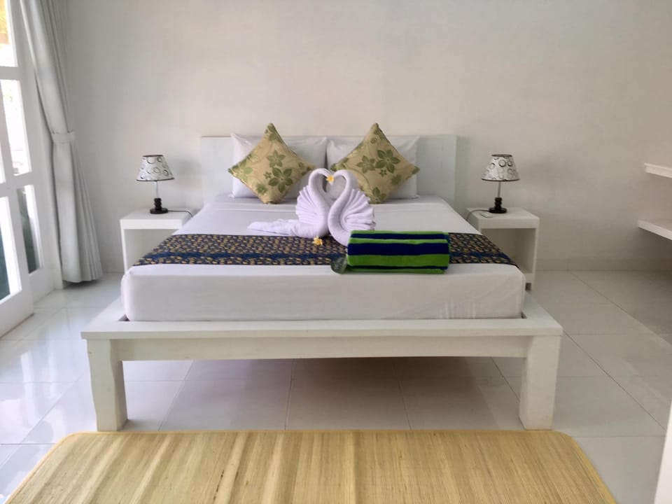 Photo of the whole room, bunk bed
