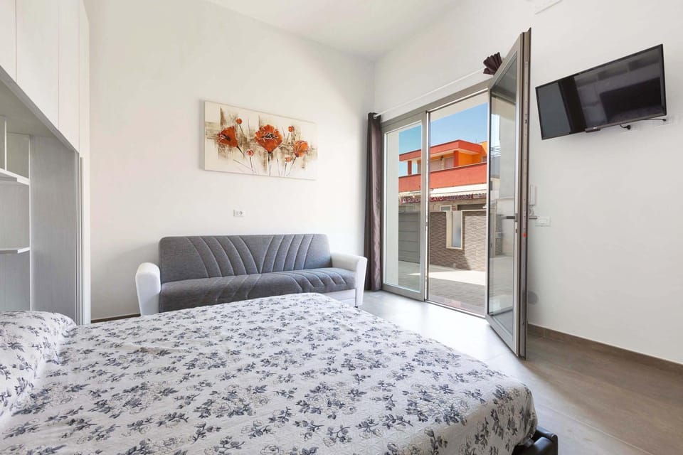 Living room, Bedroom