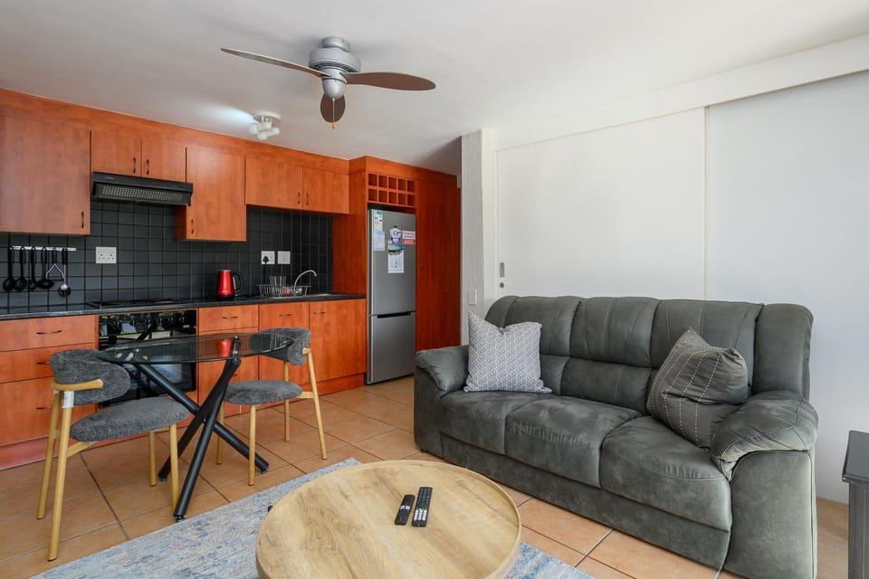 Living room, Seating area, Dining area, kitchen