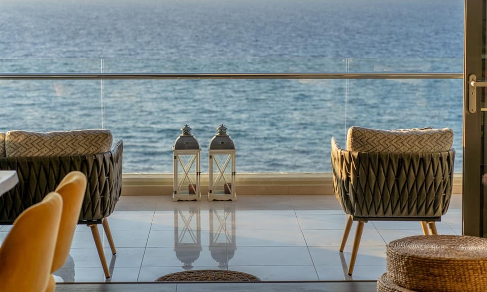 Balcony/Terrace, Seating area, Sea view