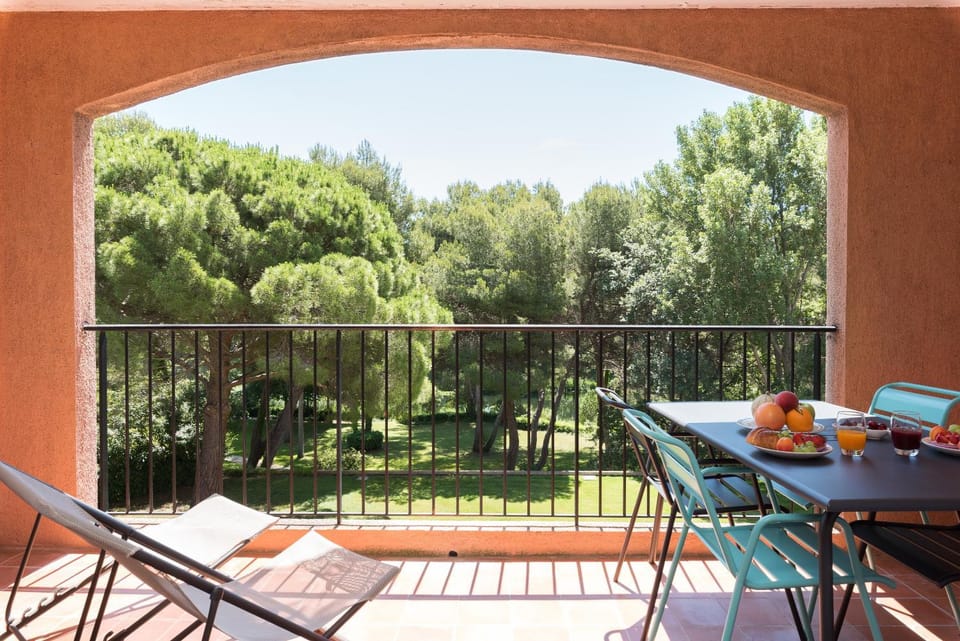 View (from property/room), Balcony/Terrace, Garden view