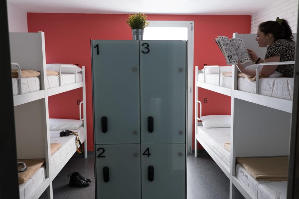 Guests, bunk bed