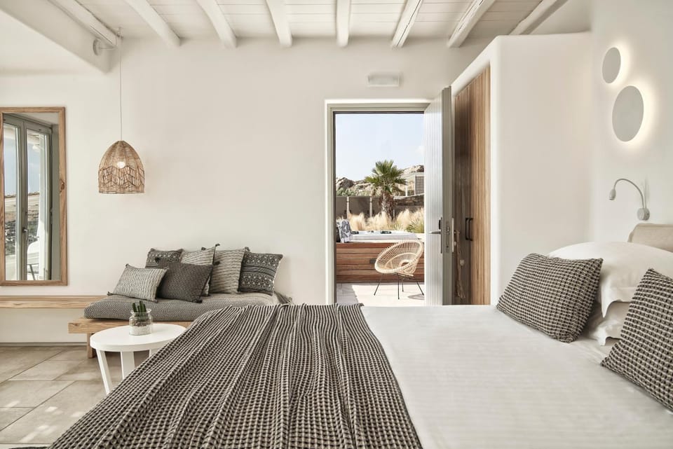 Bed, Living room, Seating area, Bedroom