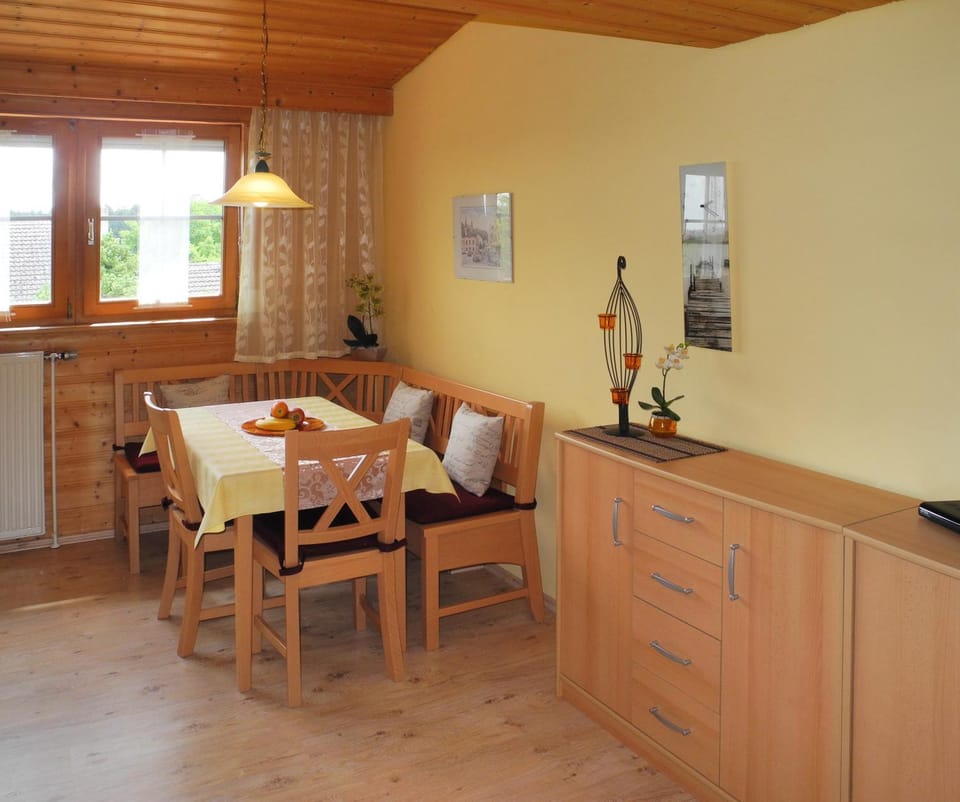 Other, Seating area
