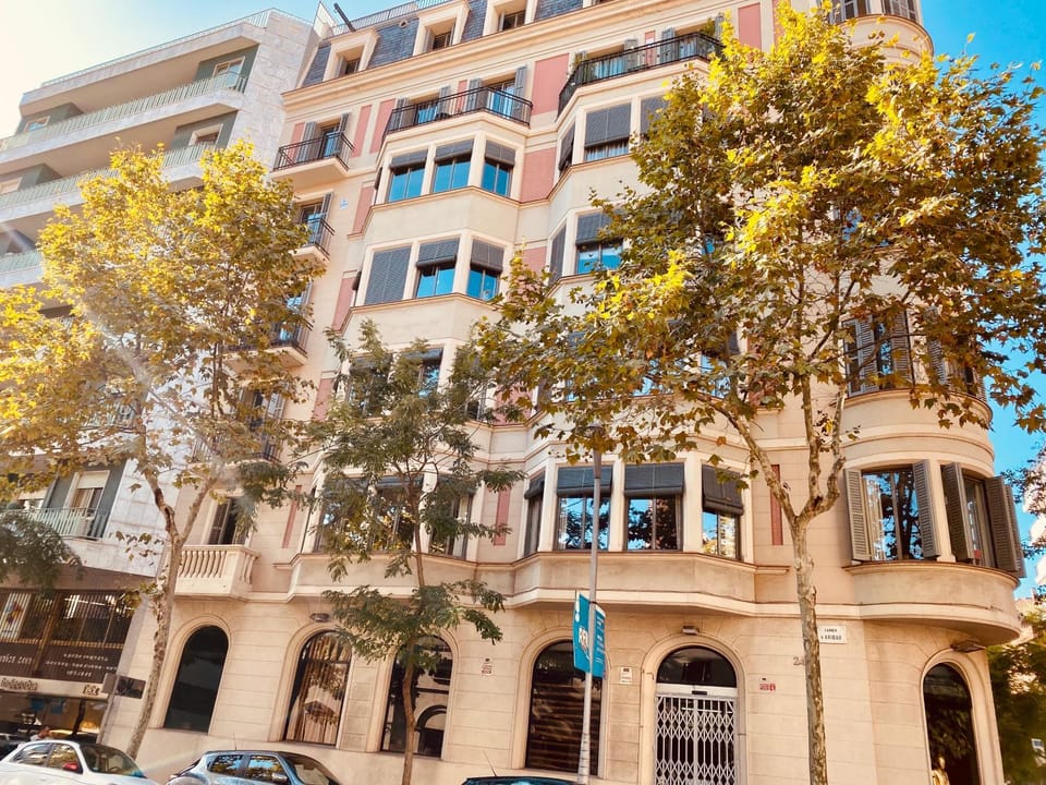 Hostal Madrazo Bed and Breakfast in Barcelona